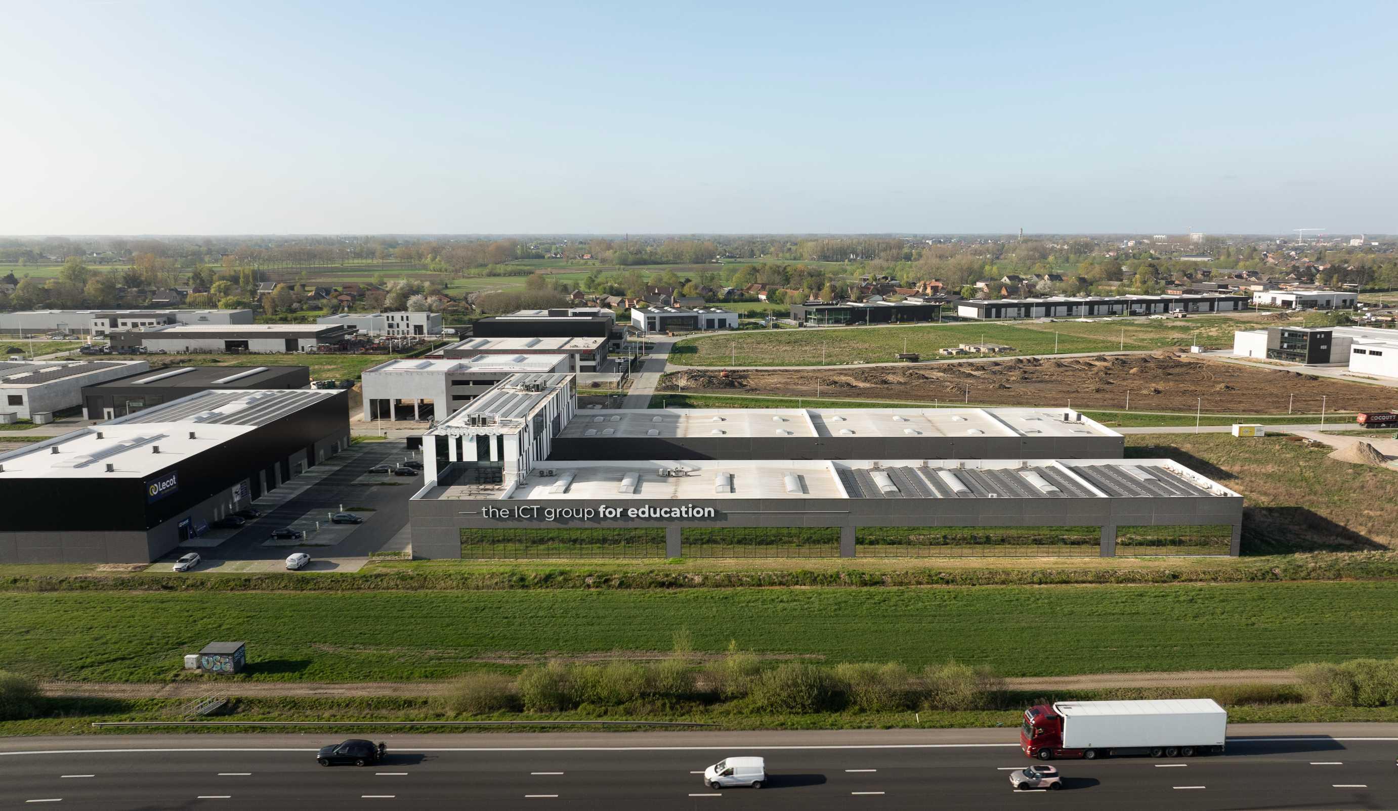 Business Park Lokeren E17 — Lokeren